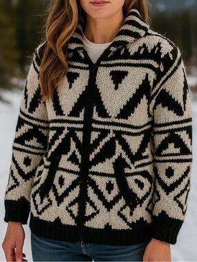 Lost Horizons  Zip-Up Sweater Jacket - Black & Cream XS